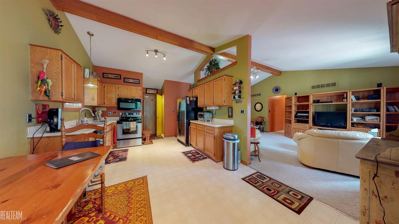 7400 Shea Road Marine City, MI 48039 - Photo 4 of 18 31352198-3.JPG