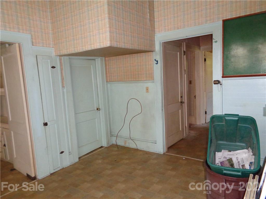 493 Rutherford Road Marion, NC 28752 - Photo 15 of 44 Gallery Image 15