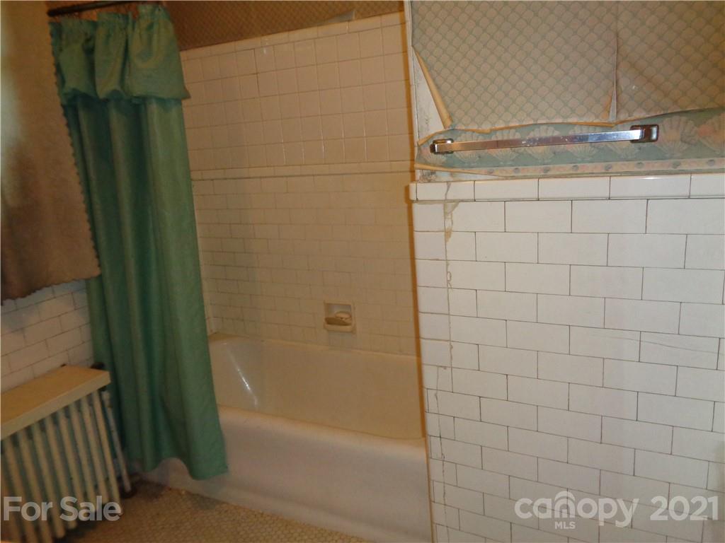 493 Rutherford Road Marion, NC 28752 - Photo 18 of 44 Gallery Image 18