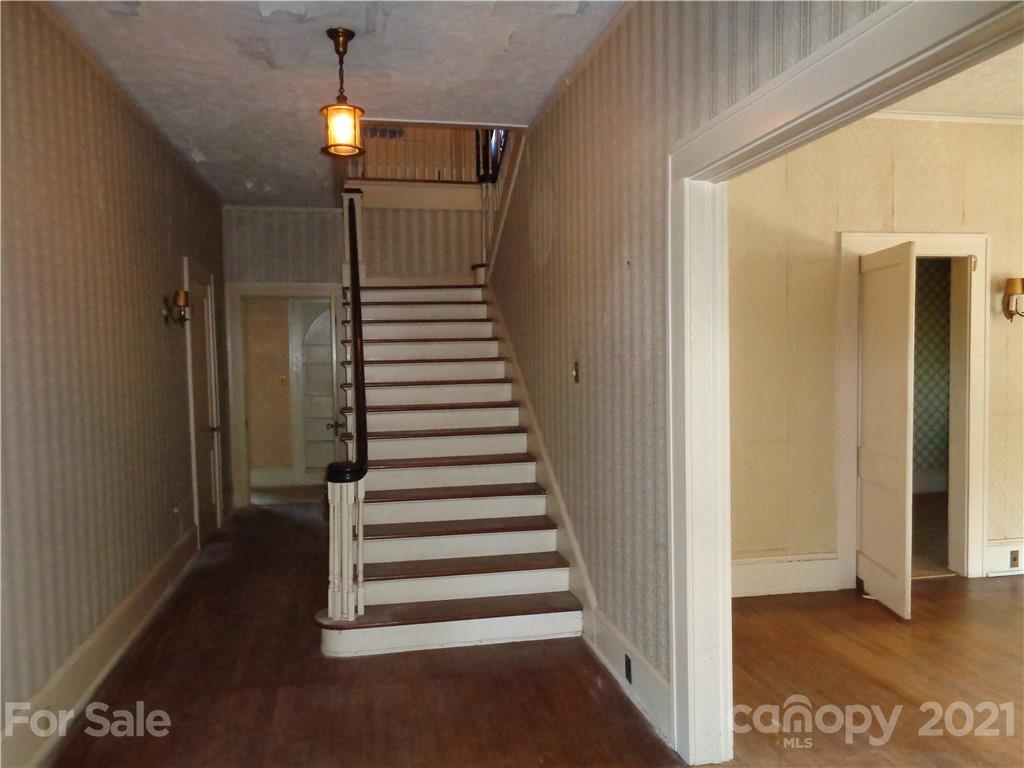 493 Rutherford Road Marion, NC 28752 - Photo 4 of 44 Gallery Image 4