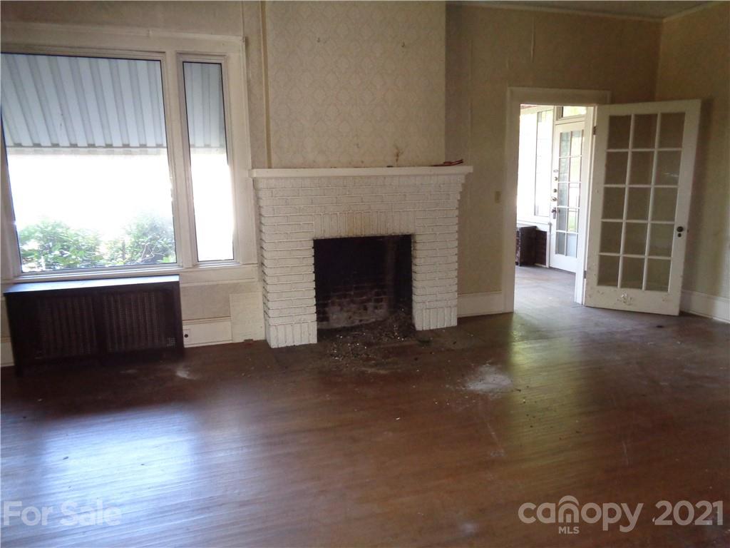 493 Rutherford Road Marion, NC 28752 - Photo 5 of 44 Gallery Image 5
