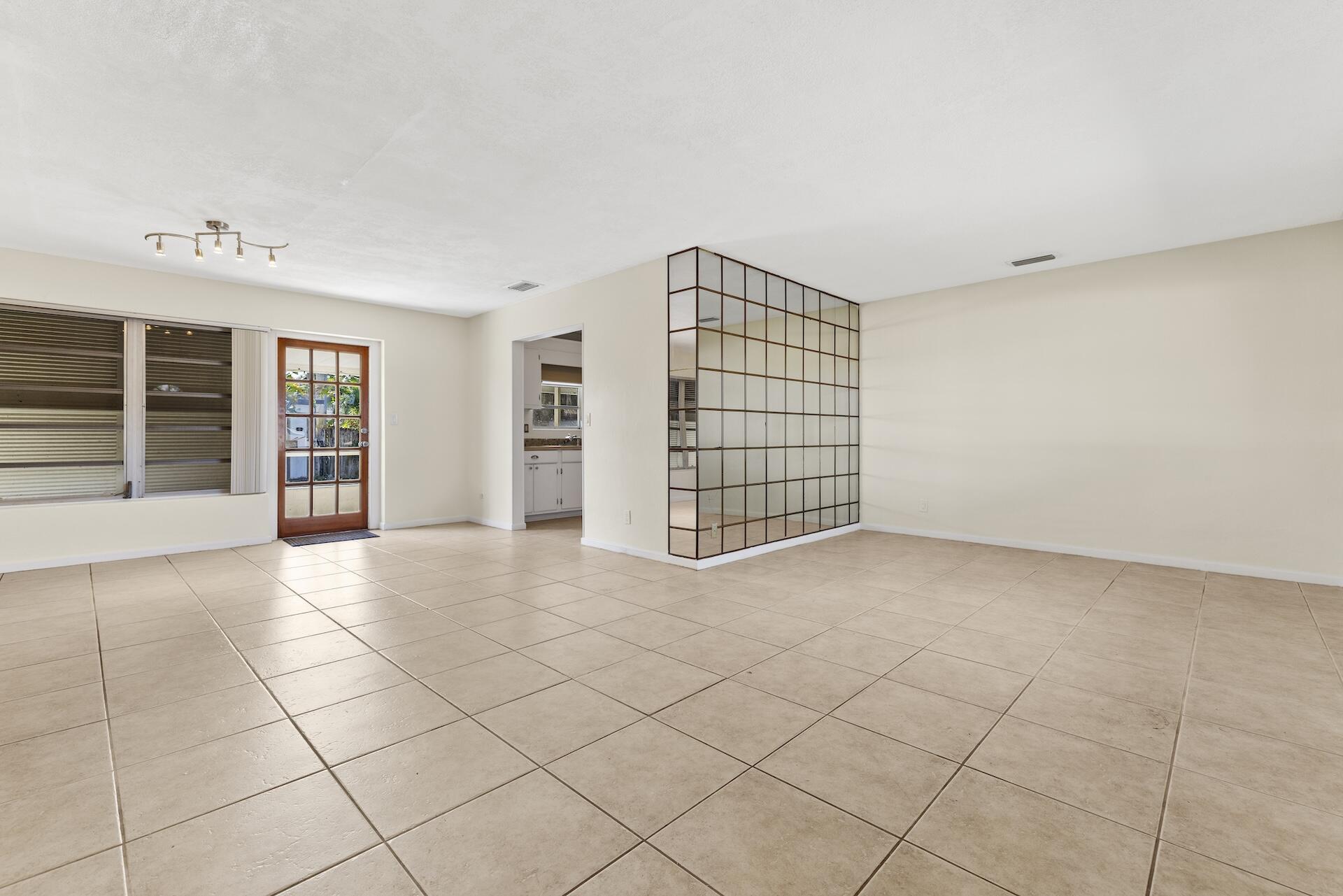 604 Flagler Boulevard Lake Park, FL 33403 - Photo 5 of 22 0H8A6956