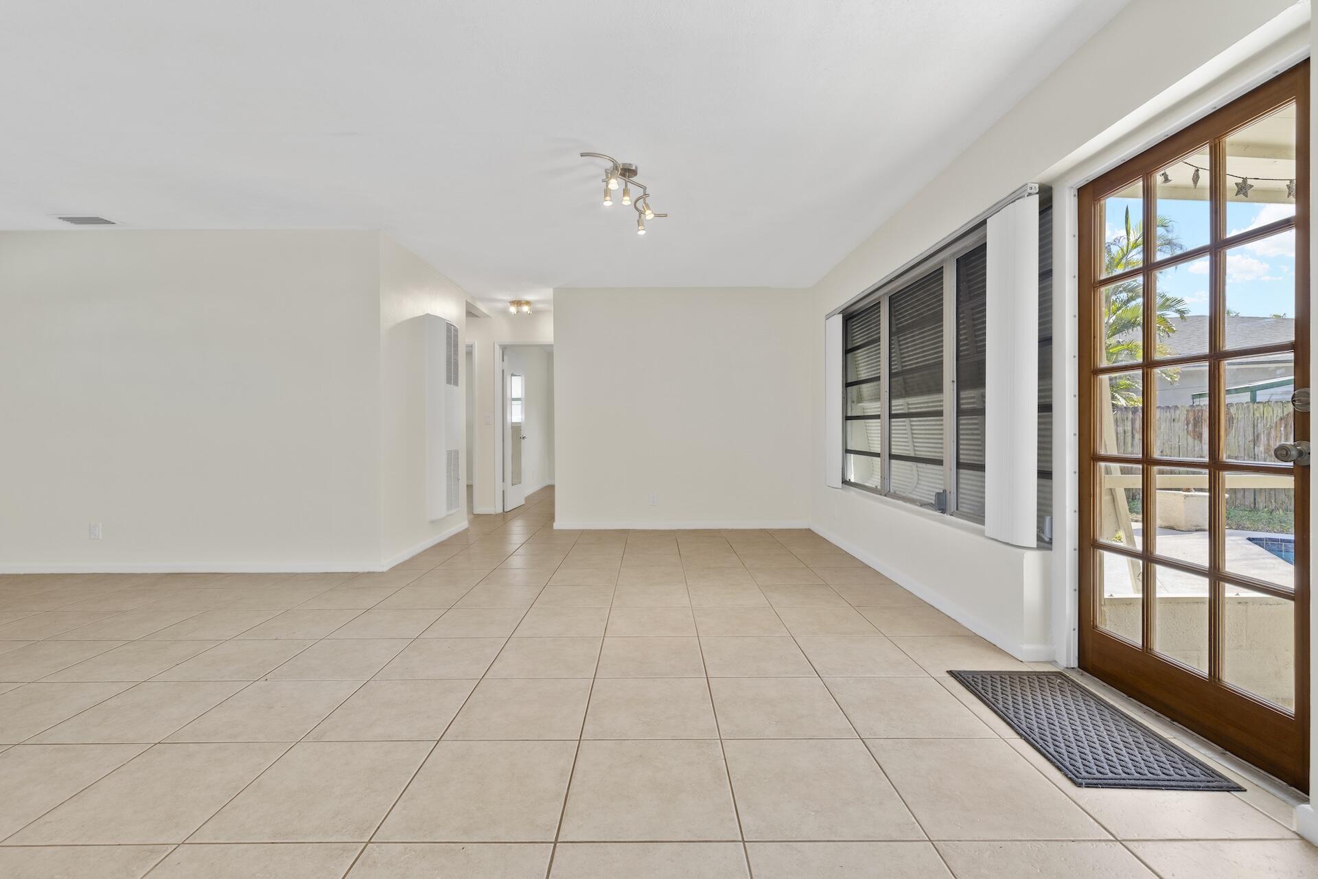 604 Flagler Boulevard Lake Park, FL 33403 - Photo 10 of 22 0H8A6984