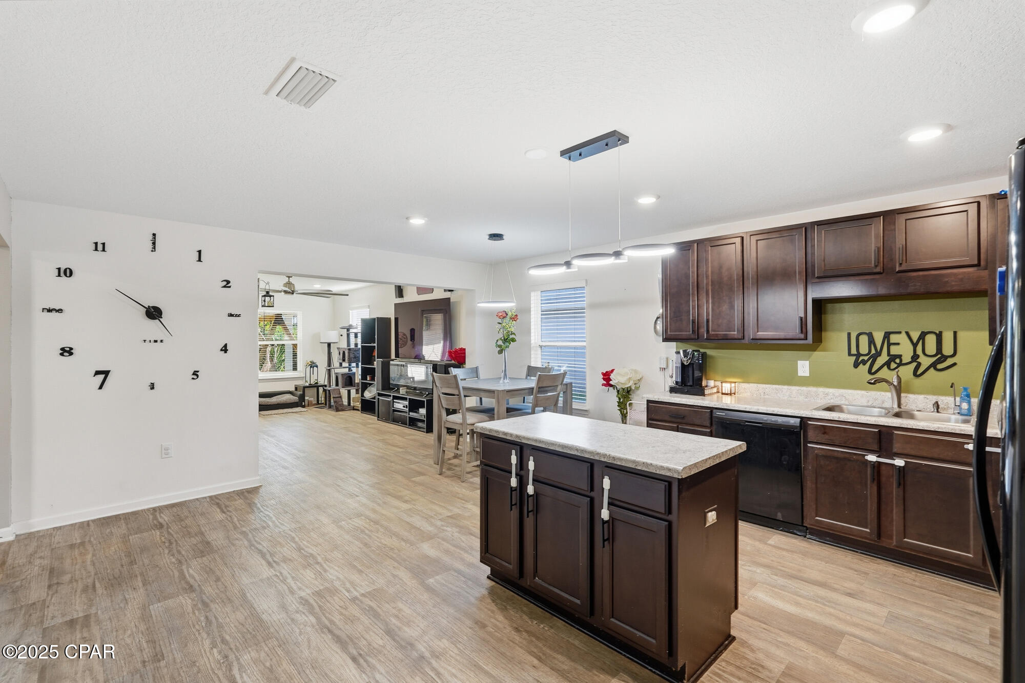154 Merrion Road Southport, FL 32409 - Photo 20 of 37