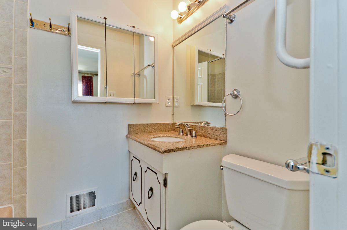 9500 Unity Lane Lorton, VA 22079 - Photo 16 of 30 Bath (Master)
