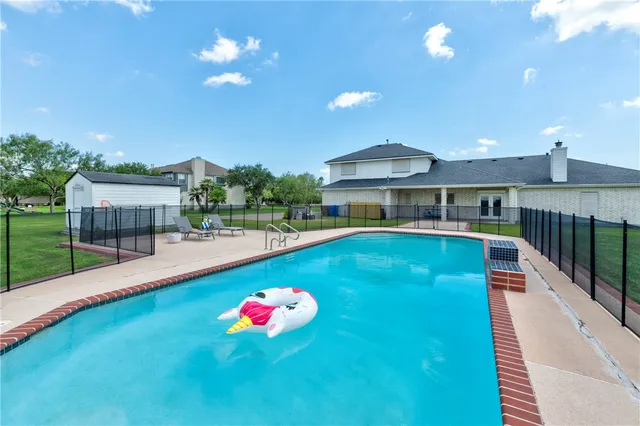 $650,000 | 6041 King Trail, Corpus Christi, TX 78414
