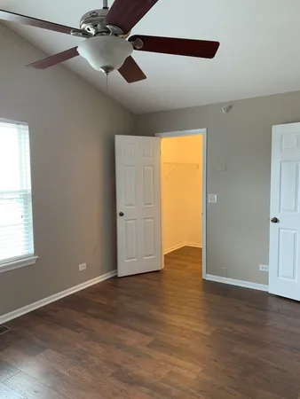 $2,300 | 2454 Frost Drive, Unit 2454, Aurora, IL 60503