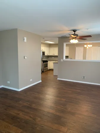 $2,300 | 2454 Frost Drive, Unit 2454, Aurora, IL 60503