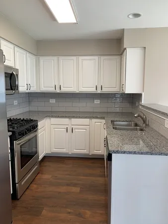 $2,300 | 2454 Frost Drive, Unit 2454, Aurora, IL 60503