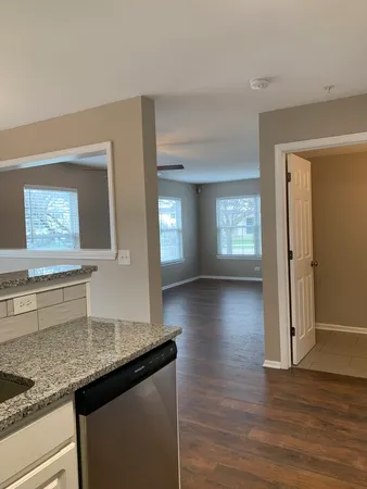 $2,300 | 2454 Frost Drive, Unit 2454, Aurora, IL 60503