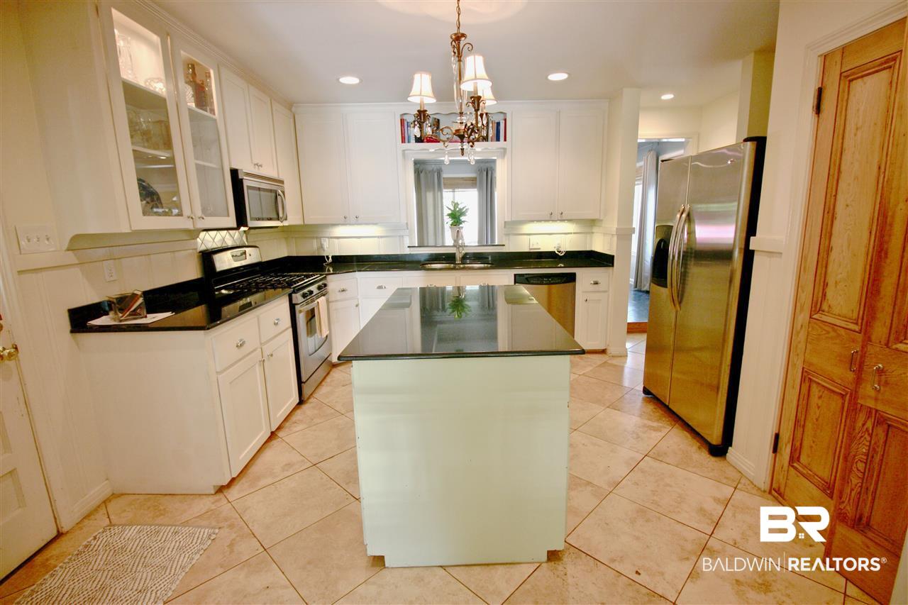 625 Chelsea Drive East Mobile, AL 36608 - Photo 9 of 36