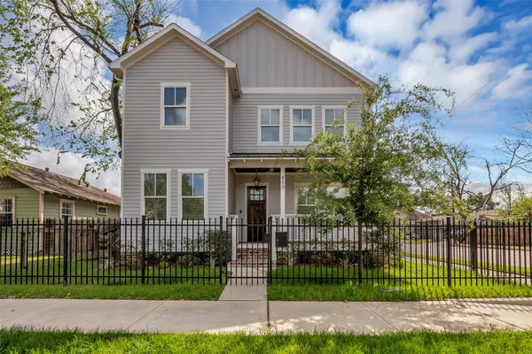 $995,000 | 800 Walton Street, Houston, TX 77009