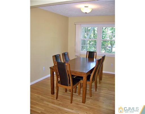 16 Clearview Road East Brunswick, NJ 08816 - Photo 5 of 25 Gallery Image 5