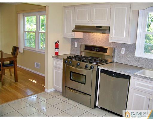 16 Clearview Road East Brunswick, NJ 08816 - Photo 6 of 25 Gallery Image 6