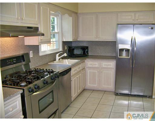 16 Clearview Road East Brunswick, NJ 08816 - Photo 7 of 25 Gallery Image 7