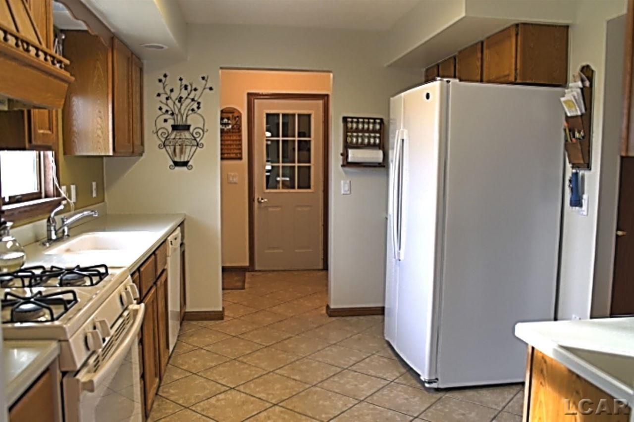6111 Clinton Macon Road Clinton, MI 49236 - Photo 4 of 38 Kitchen