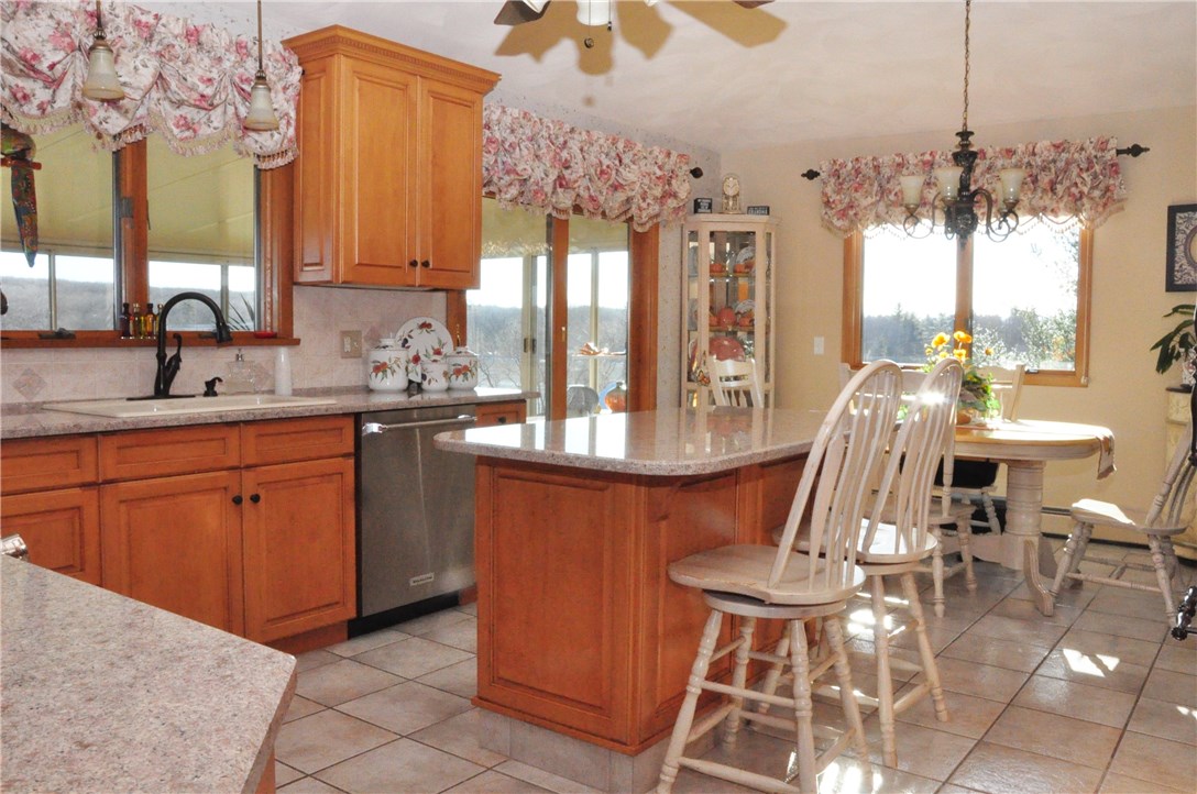 831 Seven Mile Road Cranston, RI 02823 - Photo 12 of 18