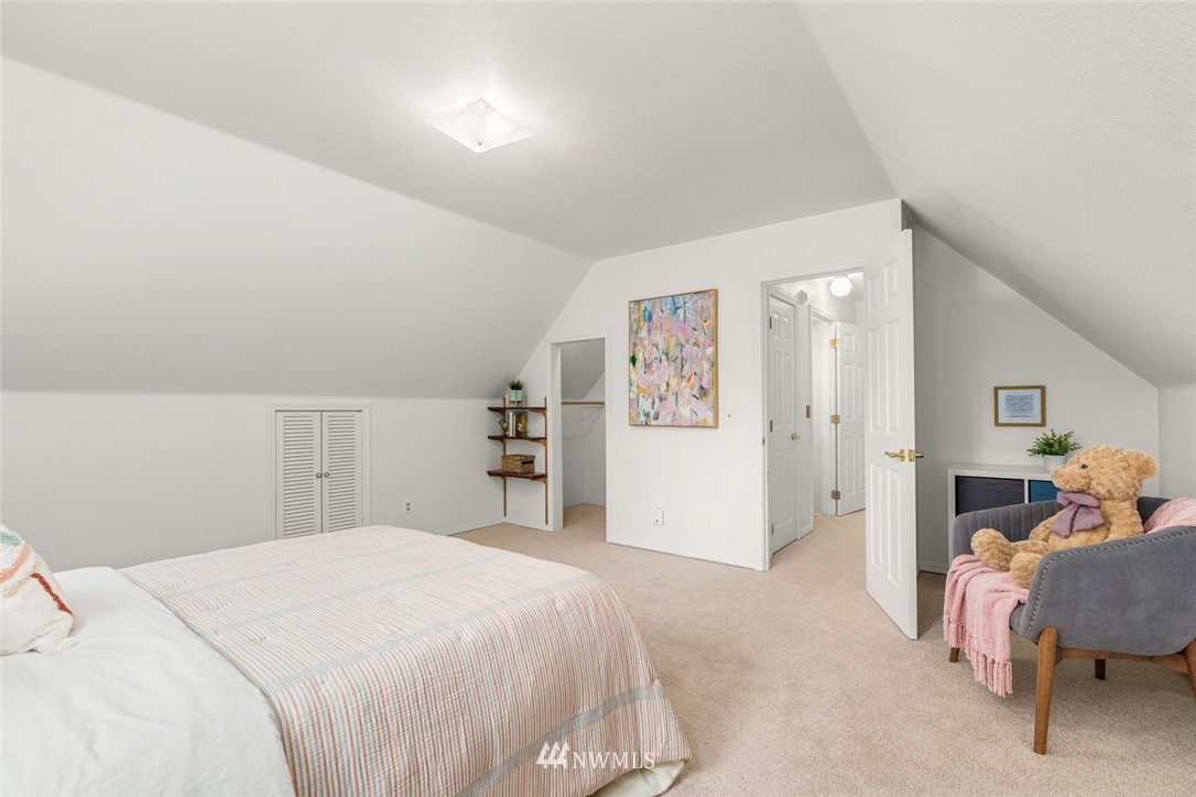 13934 145th Avenue Southeast Renton, WA 98059 - Photo 14 of 26