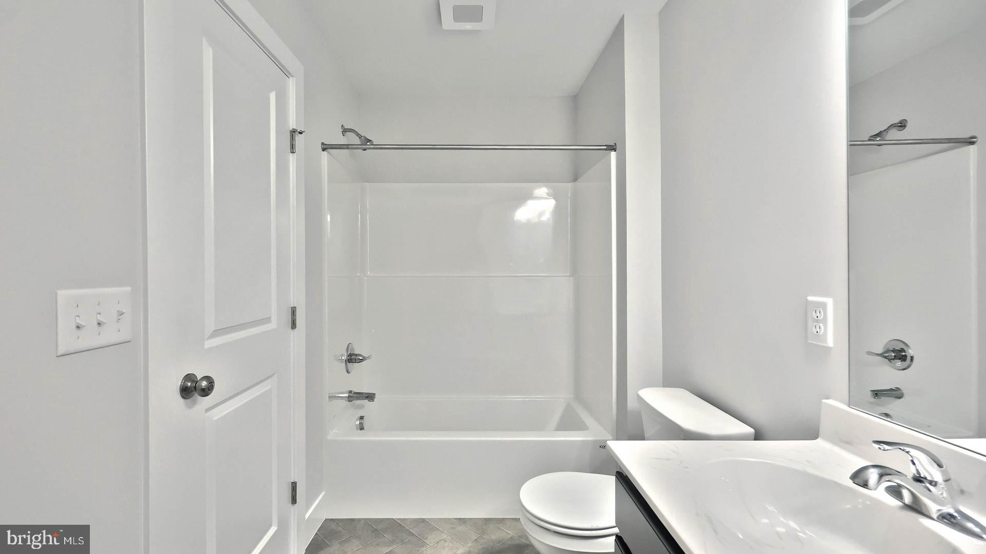 821 Sunset Boulevard Annville, PA 17003 - Photo 30 of 36 a bathroom with a toilet a sink and a bathtub