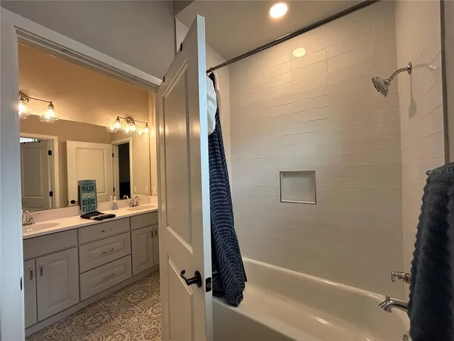 $4,350 | 579 Southwest 122nd Terrace, Newberry, FL 32669