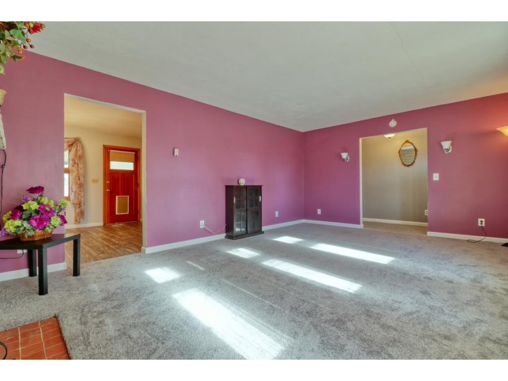 257 Dumfries Road Bristol, TN 37620 - Photo 3 of 20 Photo 3
