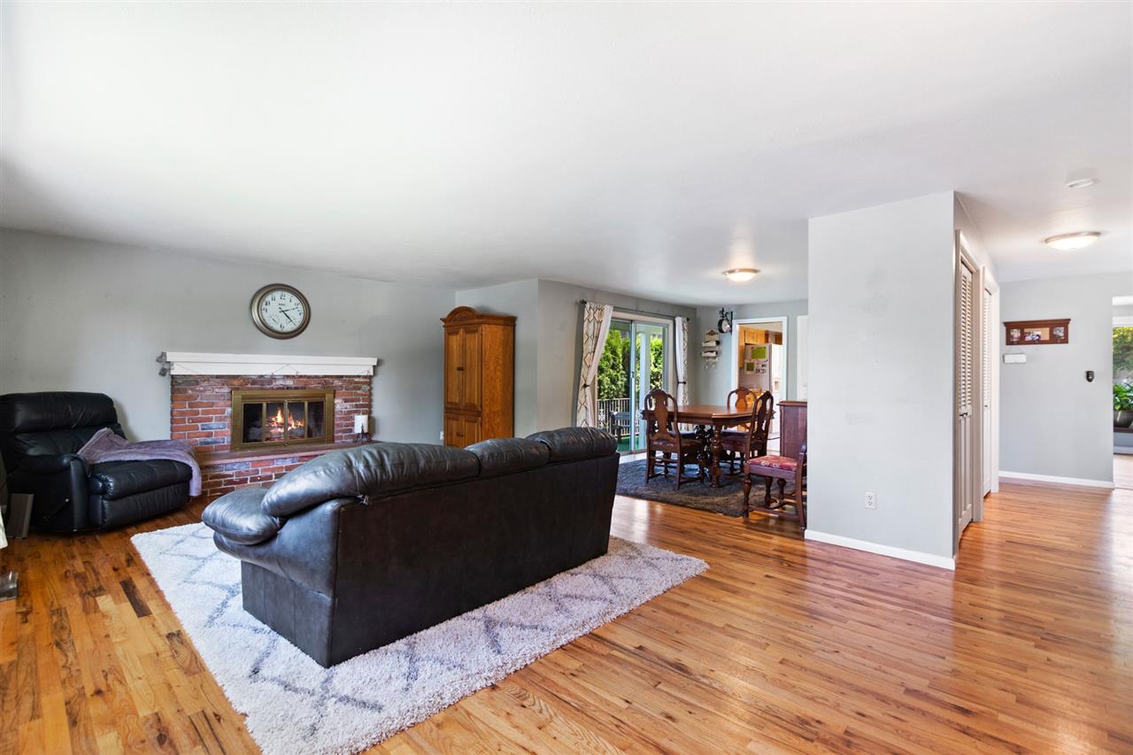 1805 West Toni Rae Drive Spokane, WA 99218 - Photo 3 of 20 Gallery Image 3