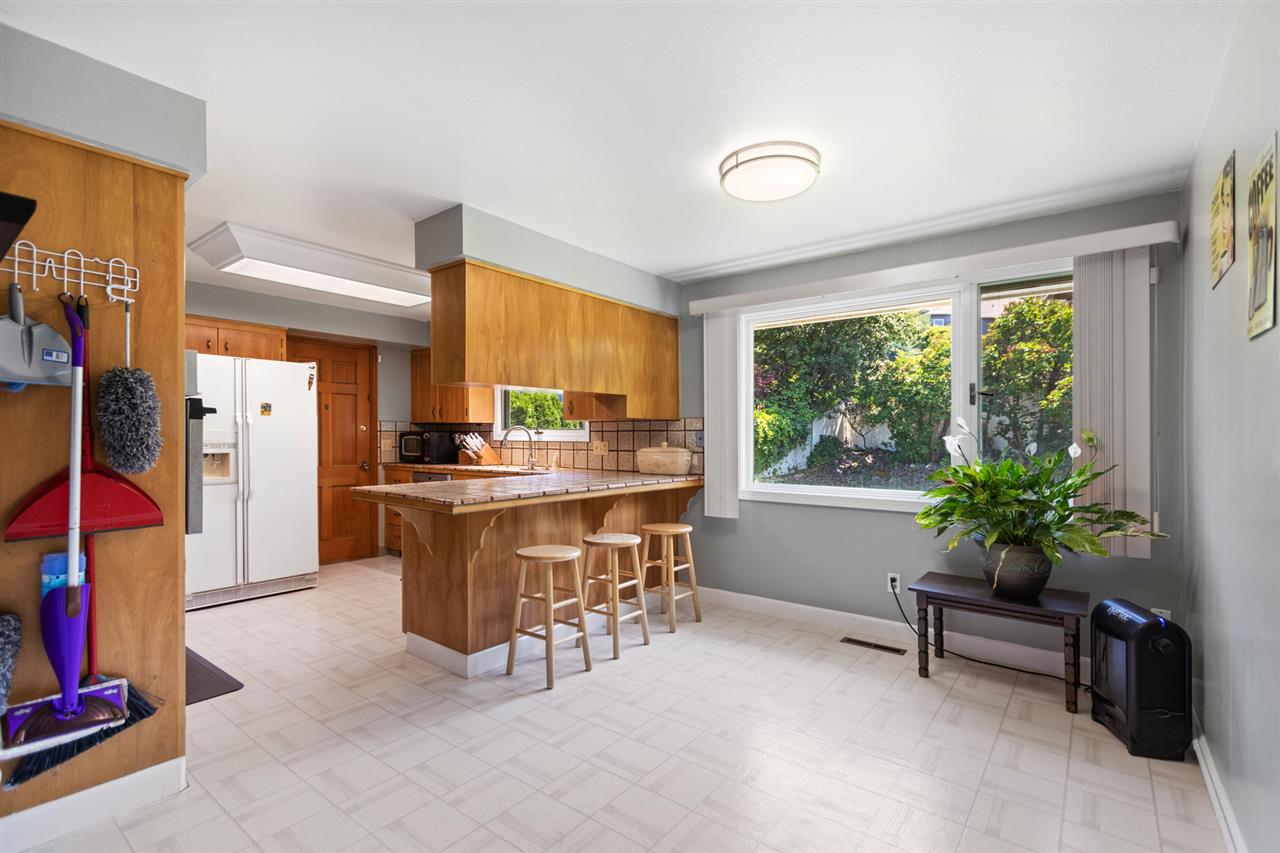 1805 West Toni Rae Drive Spokane, WA 99218 - Photo 8 of 20 Gallery Image 8