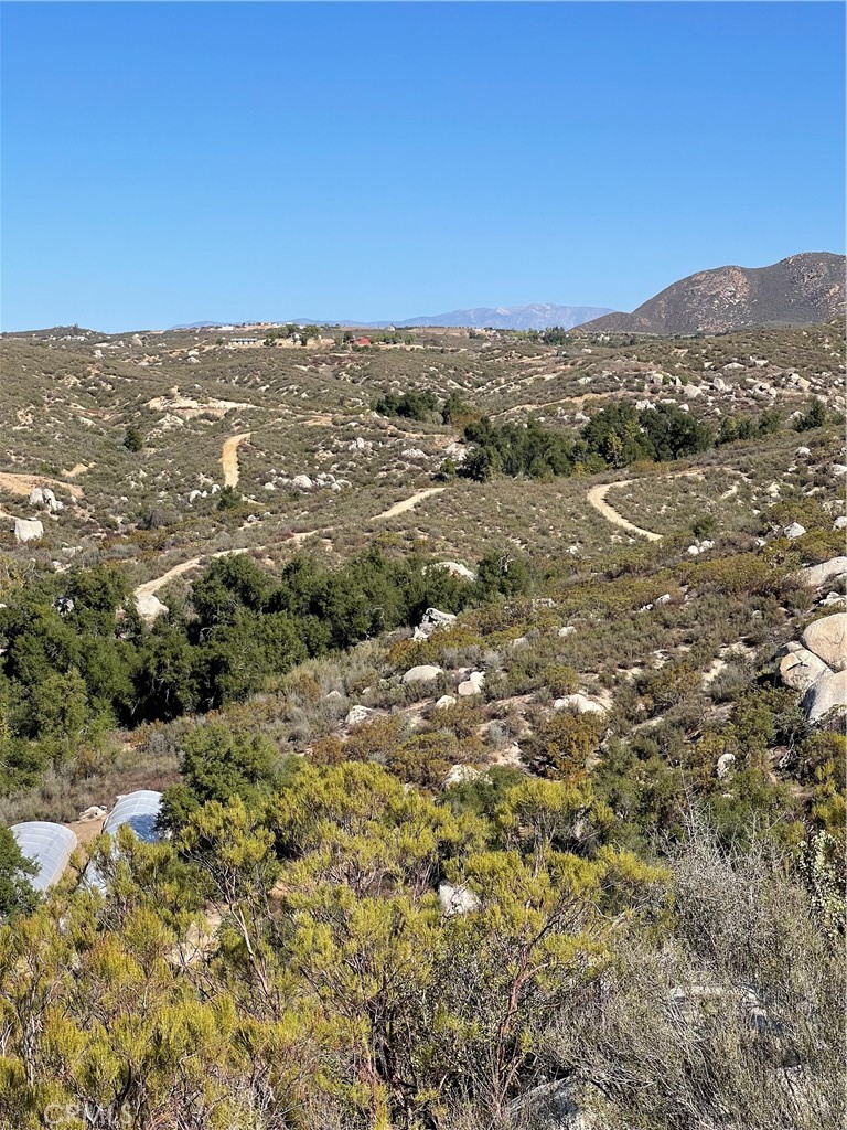 1718 Milpas Road Hemet, CA 92544 - Photo 16 of 18 View from building pad.