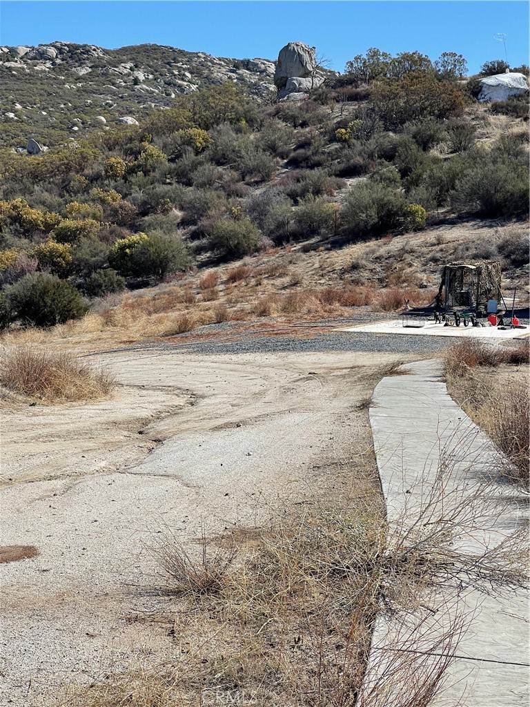 1718 Milpas Road Hemet, CA 92544 - Photo 10 of 18 View of building pad & helipad.