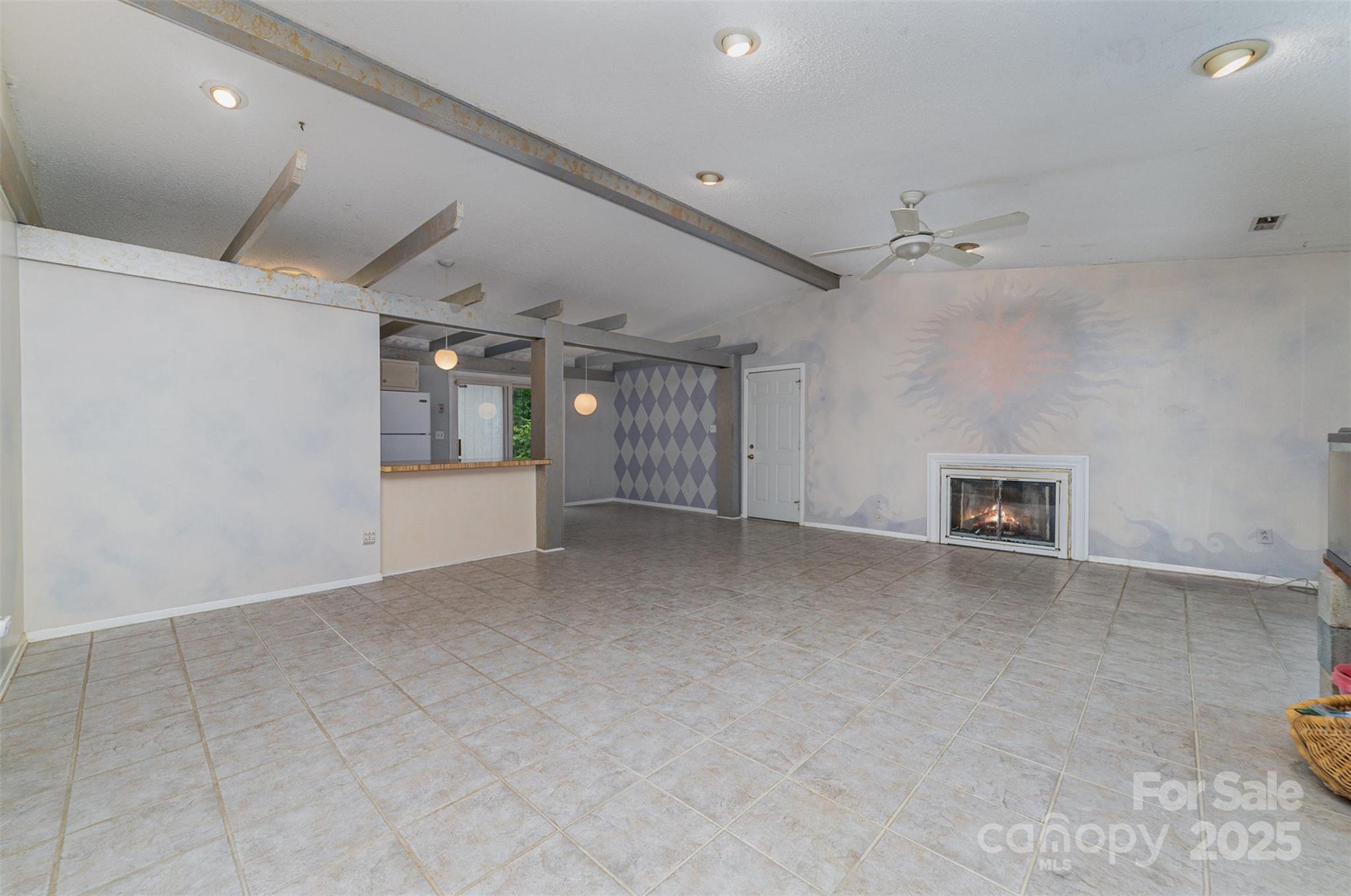 6443 Round Hill Road Charlotte, NC 28211 - Photo 3 of 20 Gallery Image 3