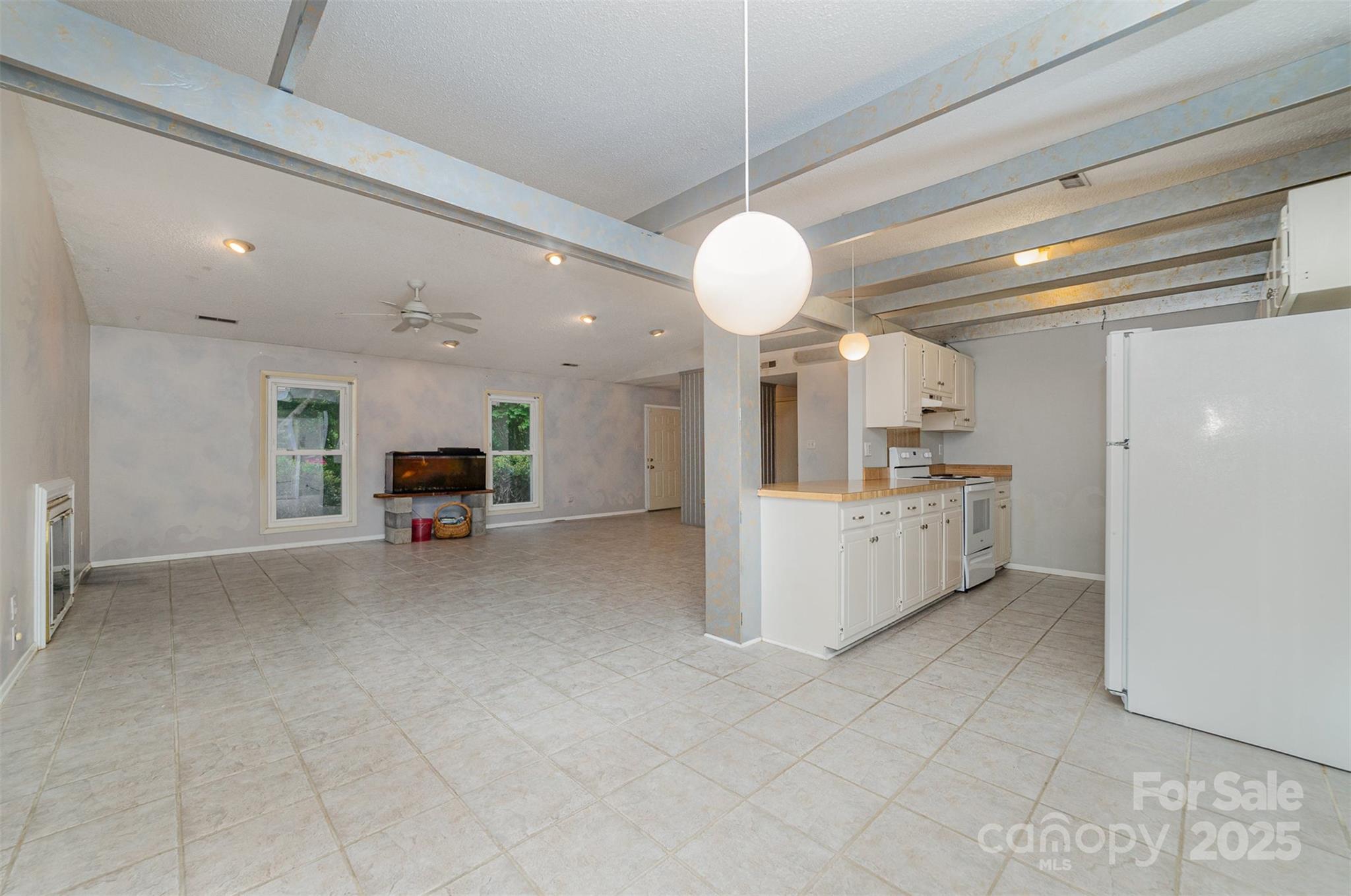 6443 Round Hill Road Charlotte, NC 28211 - Photo 6 of 20 Gallery Image 6