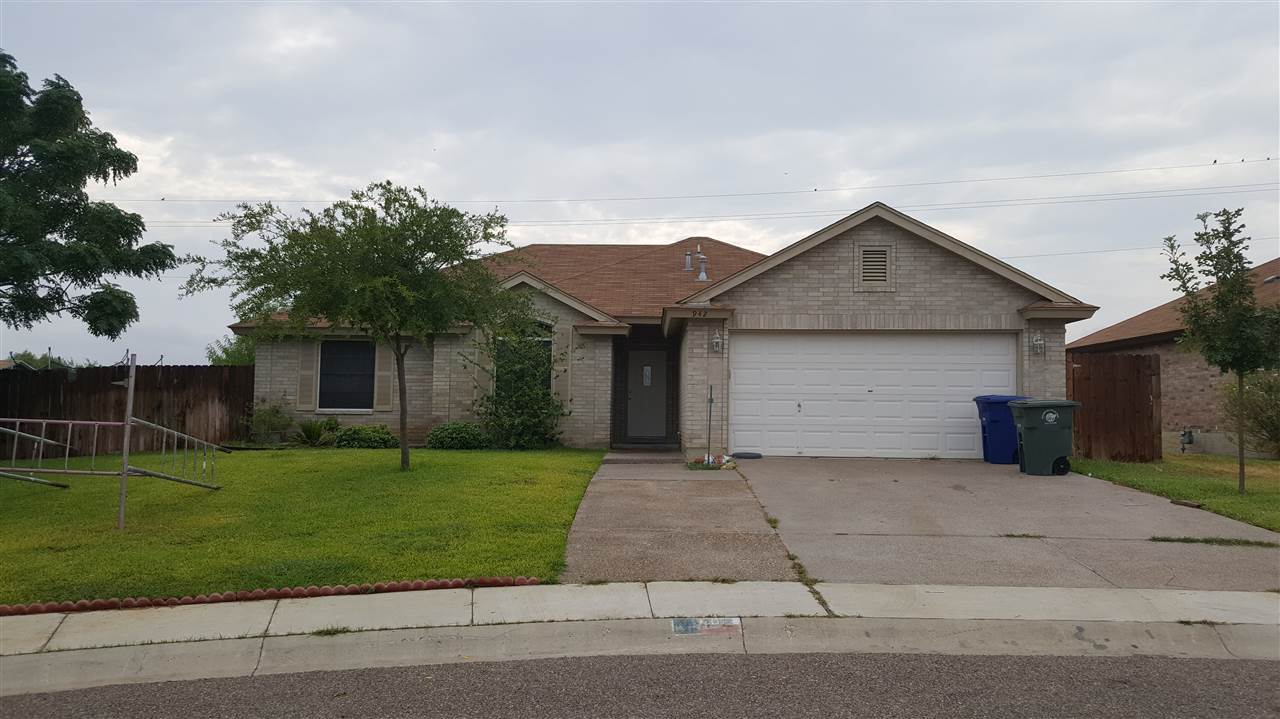 942 Witherspoon Loop Laredo, TX 78046 - Photo 1 of 10 Gallery Image 1