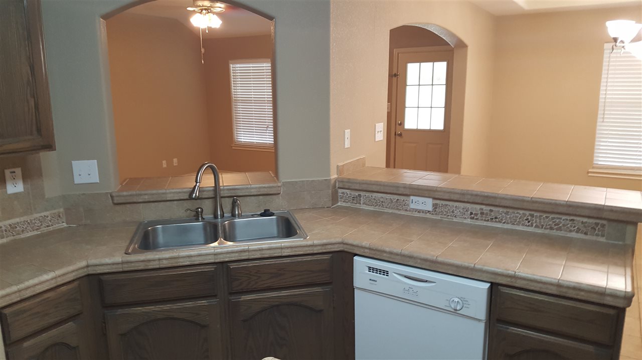 942 Witherspoon Loop Laredo, TX 78046 - Photo 3 of 10 Gallery Image 3
