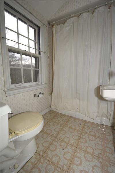 502 Patterson Road Bethel Park, PA 15102 - Photo 12 of 17 Gallery Image 12