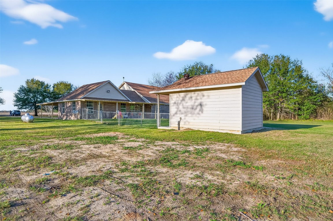 12415 Roesler Road Needville, TX 77461 - Photo 39 of 49 Shop