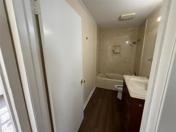 $1,450 | 909 14th Avenue North, Texas City, TX 77590