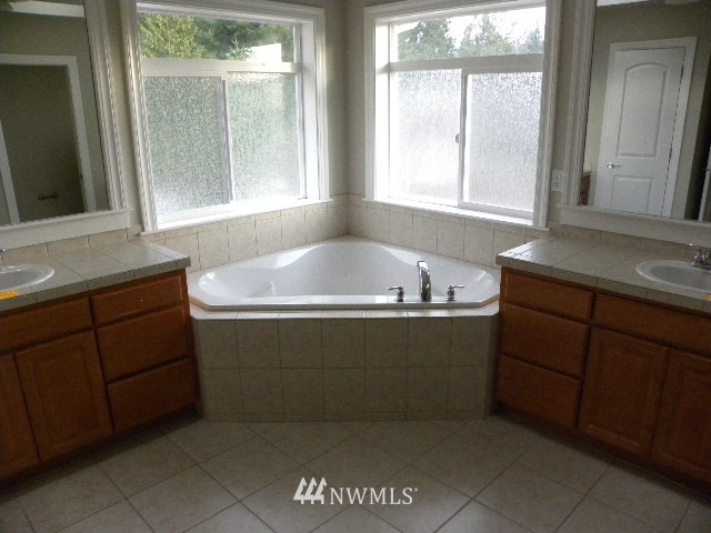 101 167th Place Southeast Bothell, WA 98012 - Photo 14 of 25
