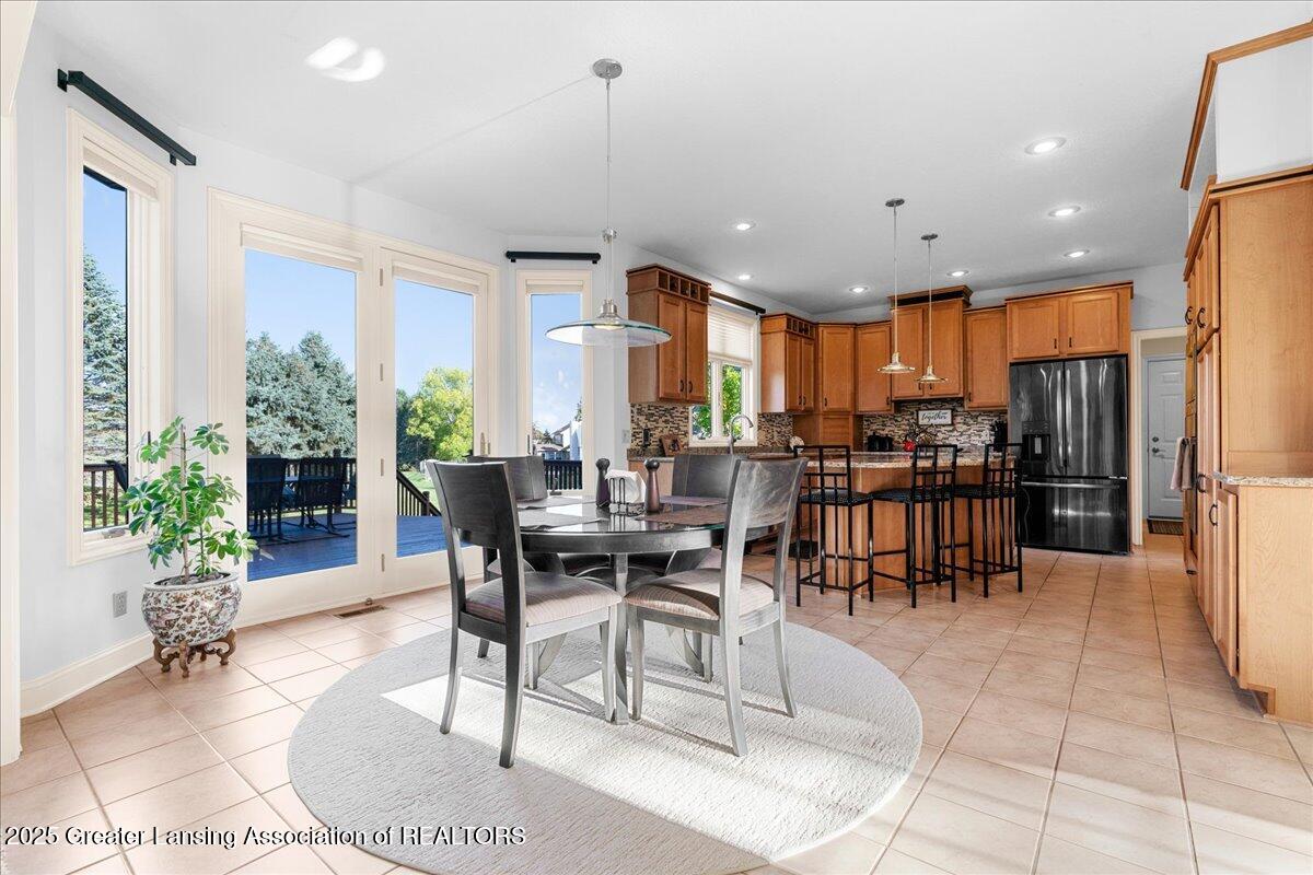 11701 Hidden Ridge Drive Dewitt, MI 48820 - Photo 17 of 57 17-Media Jett - 30