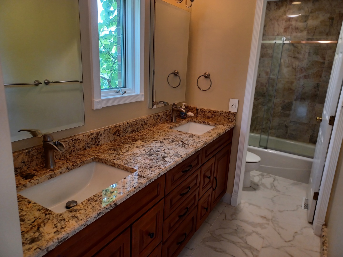 1745 Telegraph Road Bannockburn, IL 60015 - Photo 23 of 38 Gallery Image 23