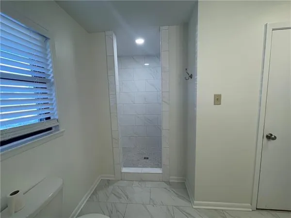 $2,000 | 554 Stratford Drive, Harahan, LA 70123