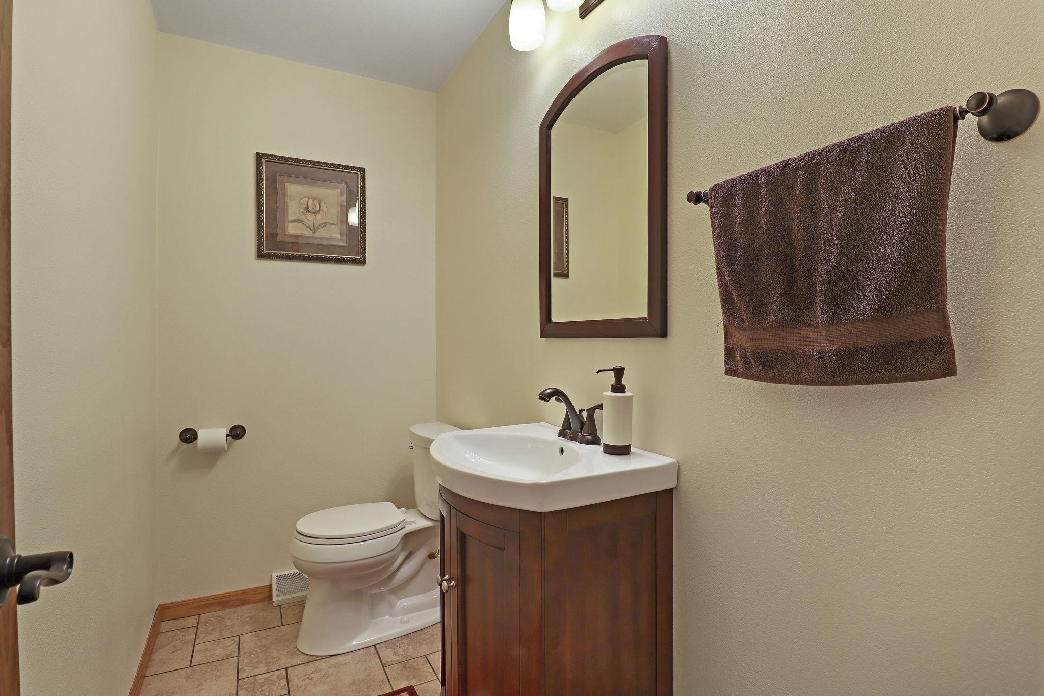 15314 Ives Grove Road Yorkville, WI 53182 - Photo 15 of 36