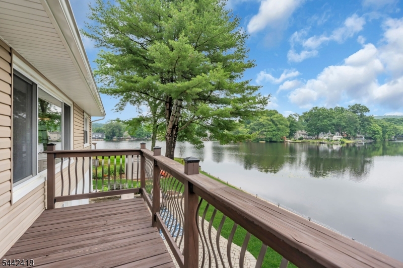 3 Duck Point Terrace Wharton, NJ 07885 - Photo 24 of 38