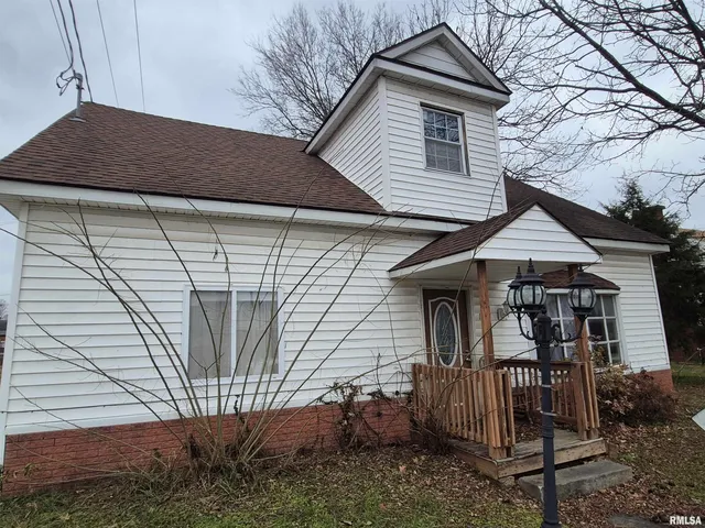 $42,500 | 117 Monroe Street, Golconda, IL 62938