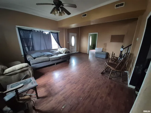 $42,500 | 117 Monroe Street, Golconda, IL 62938