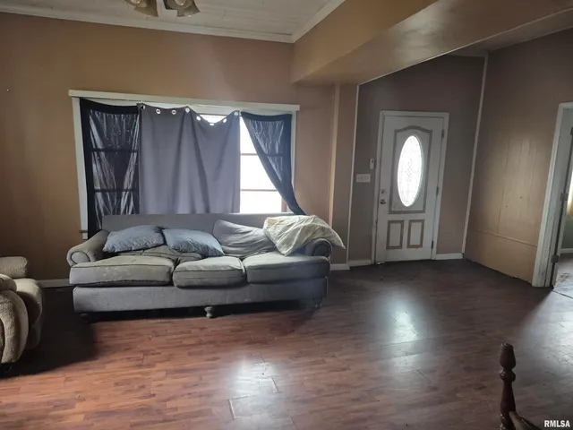 $42,500 | 117 Monroe Street, Golconda, IL 62938