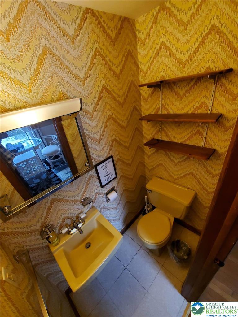 1271 Kilmer Road Tobyhanna, PA 18466 - Photo 25 of 45 a view of a swimming pool with lounge chair