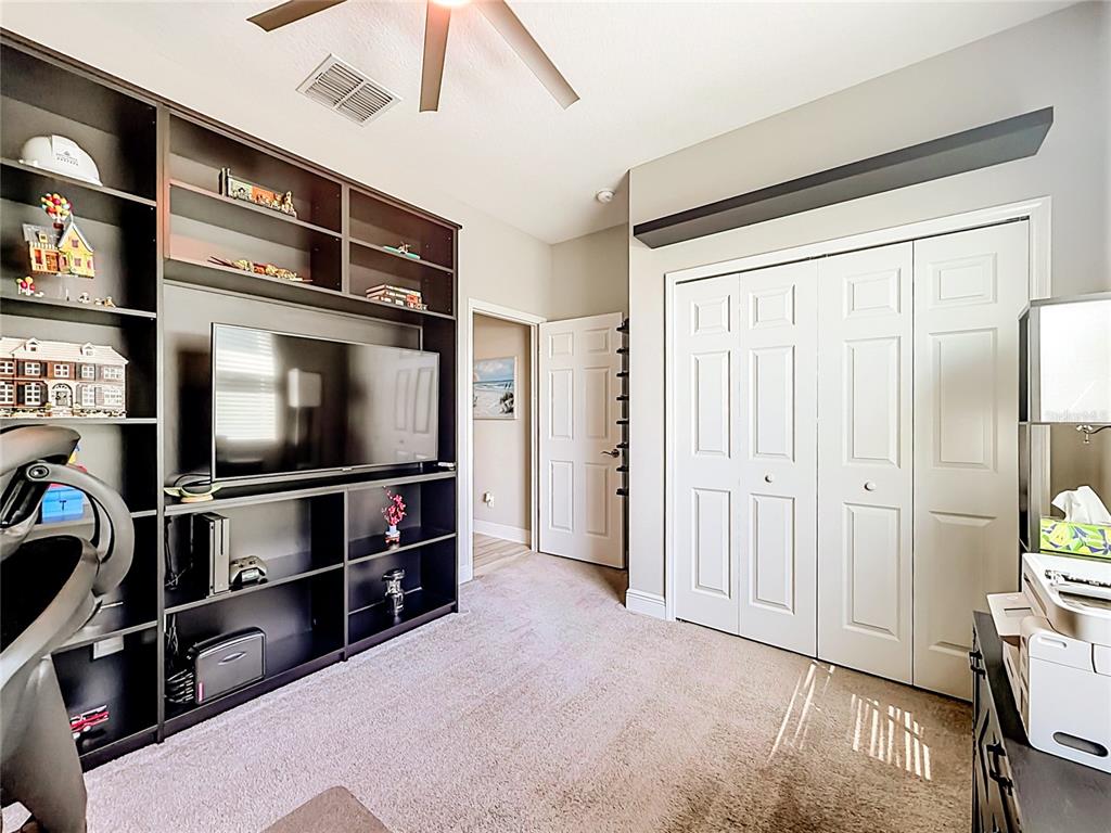 19563 Leonard Road Lutz, FL 33558 - Photo 25 of 49