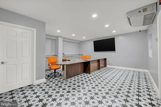 $2,500 | 2400 Annapolis Road, Baltimore, MD 21230