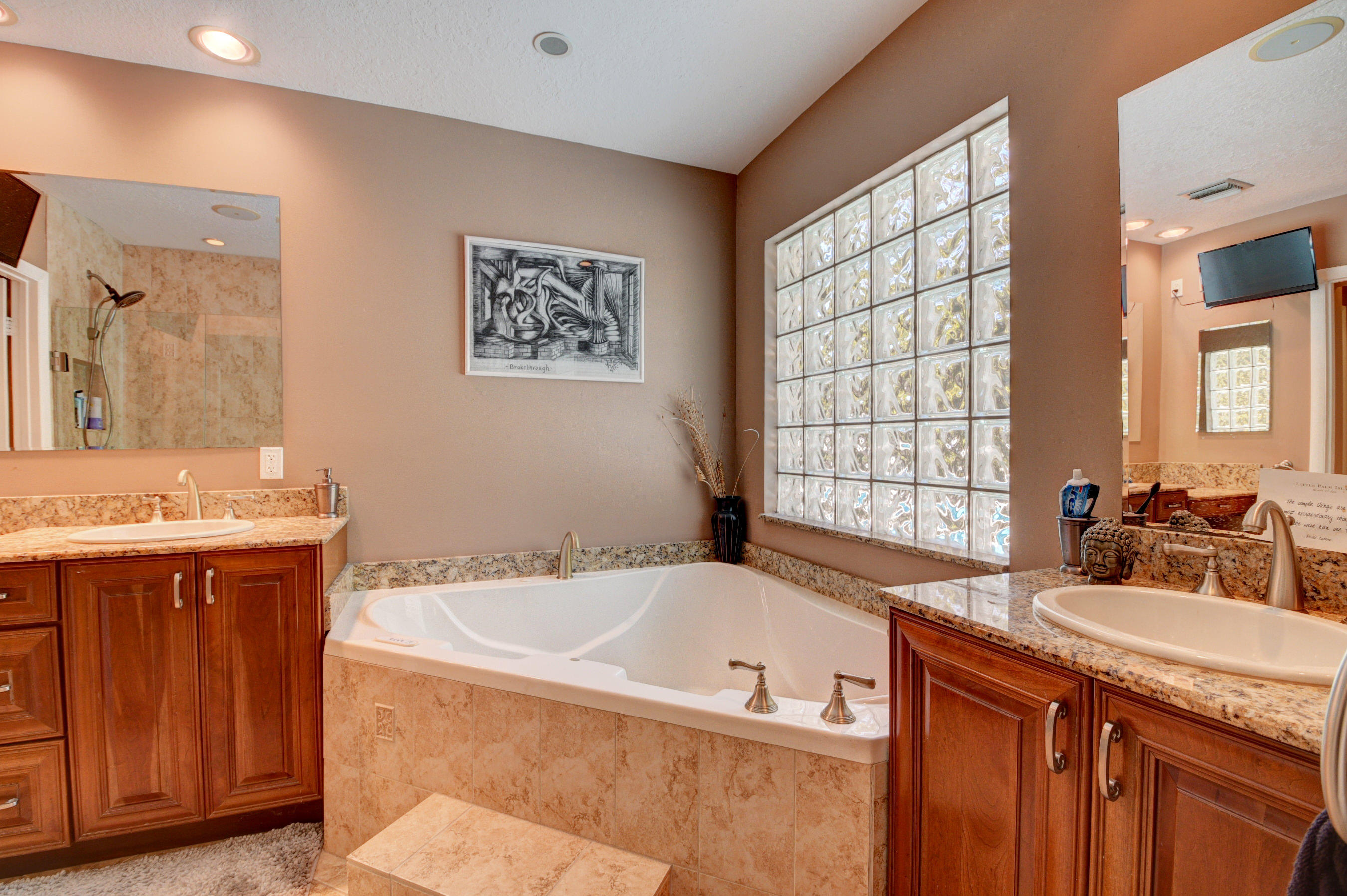 2802 Dunlin Road Delray Beach, FL 33444 - Photo 21 of 37 Master bedroom