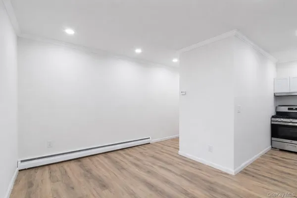 $2,800 | 21-29 Audrey Avenue, Unit D, Oyster Bay, NY 11771